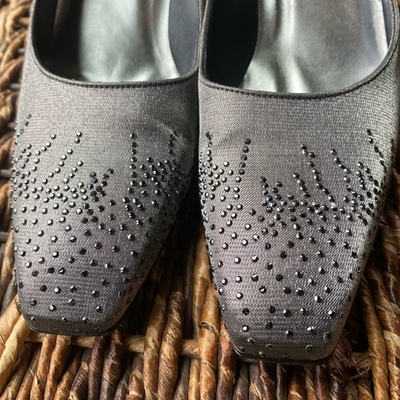 Gorgeous Stuart Weitzman evening shoes - Picture 6 of 6